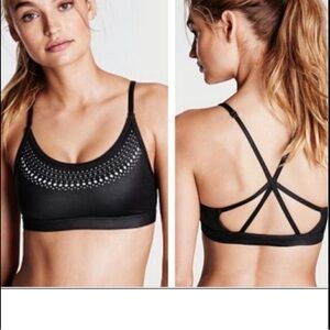 Victoria Sport scoop neck sport bra size Large
